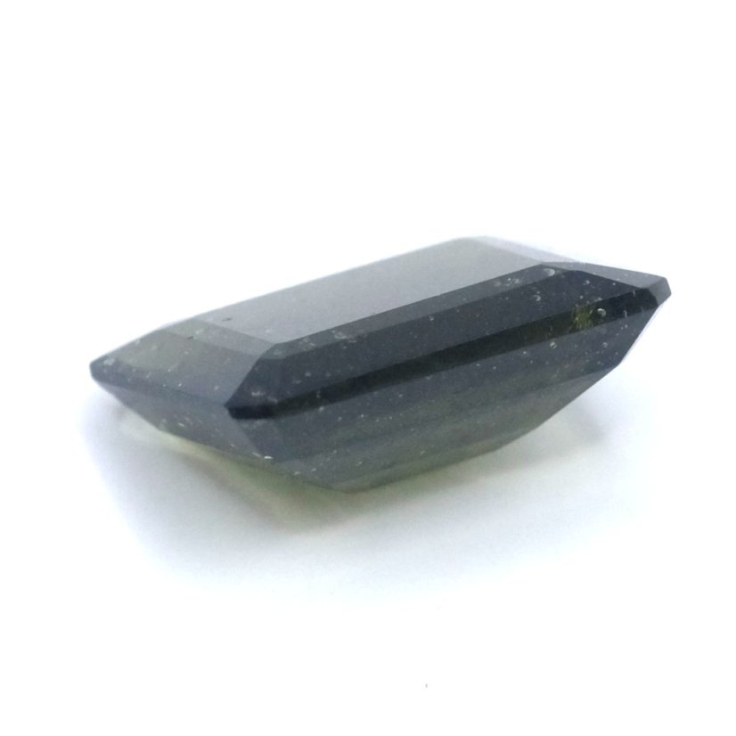 Vltavín broušený - oktagon - 5,479 ct