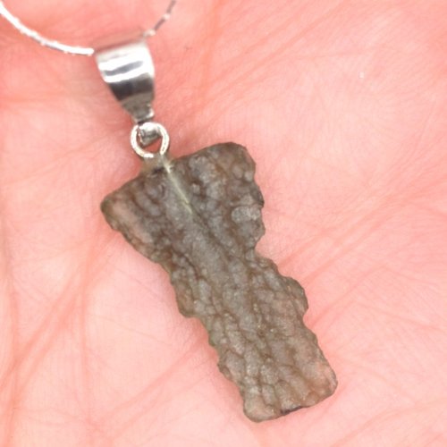 Stříbrný přívěšek s vltavínem 1,27 g - šperk s duší vesmíru