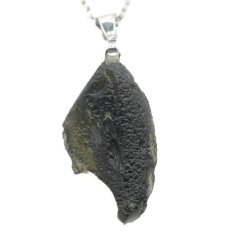 Stříbrný přívěšek s vltavínem 4,65 g - šperk s duší vesmíru