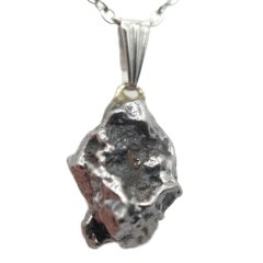 Iron meteorite - pendant - 8.93 grams