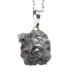 Iron meteorite - pendant - 8.05 grams