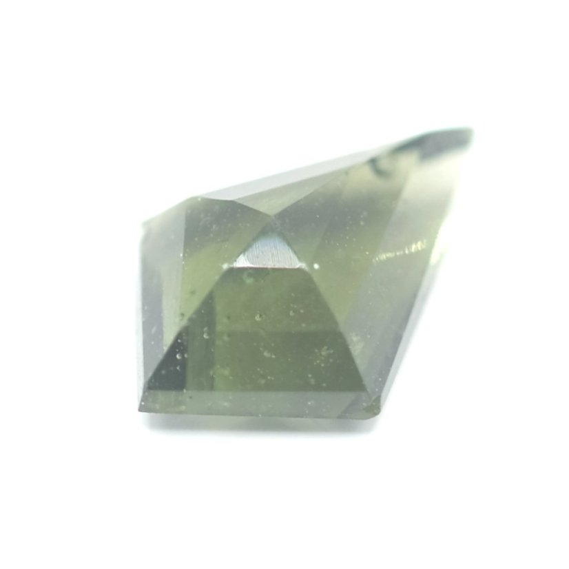 Vltavín broušený - fantazijní - 2,39 ct