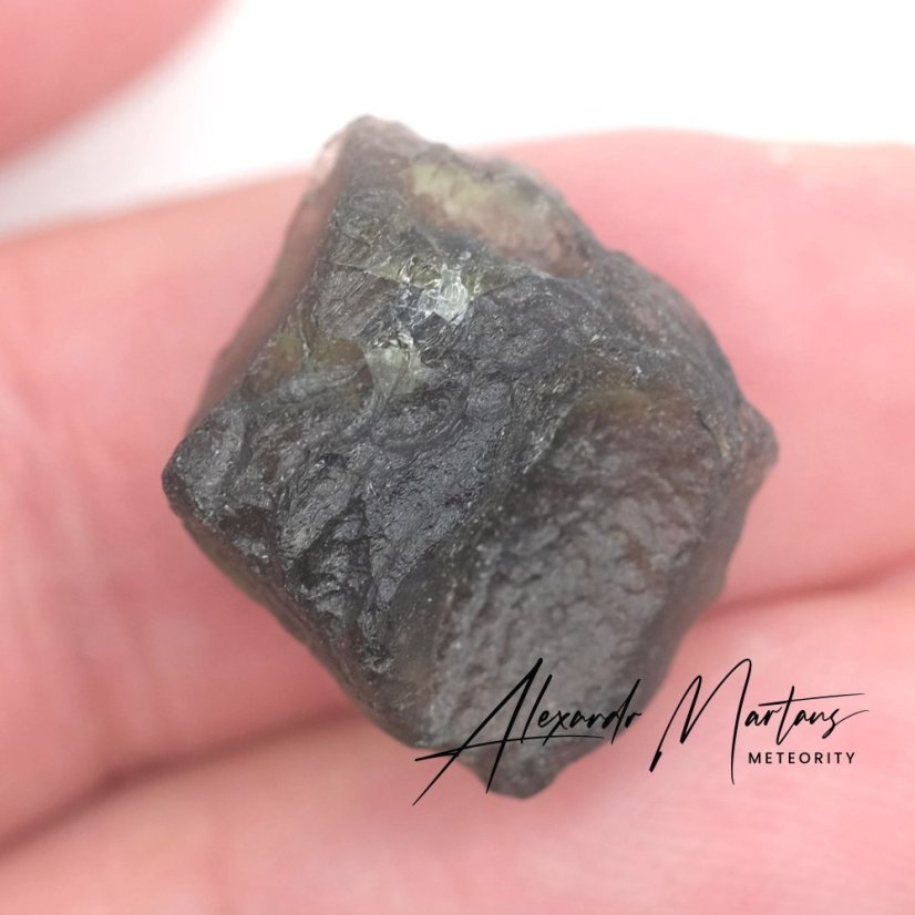 Natural moldavite 2.82 grams