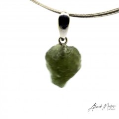 Moldavite pendant rhodium-plated silver 1.47 grams, SPERK4005