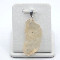 Talisman z pouště a hvězd – přívěšek z libyjského skla (3,92 g)