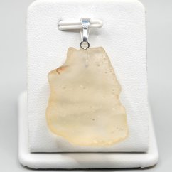 Talisman z pouště a hvězd – přívěšek z libyjského skla (6,12 g)