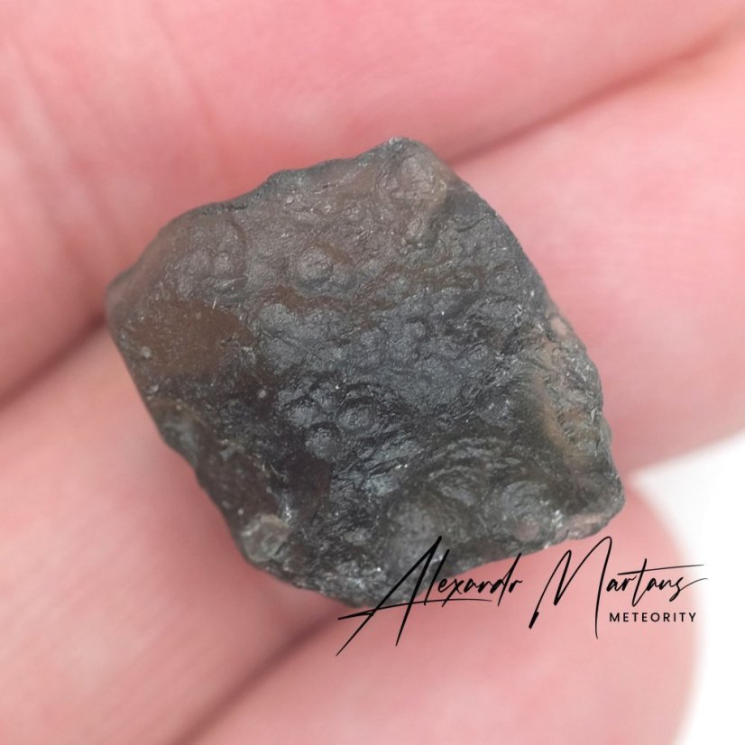 Natural moldavite 2.82 grams