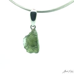 Moldavite pendant rhodium-plated silver 1.14 grams, SPERK3935