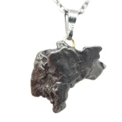 Iron meteorite - pendant - 9.62 grams