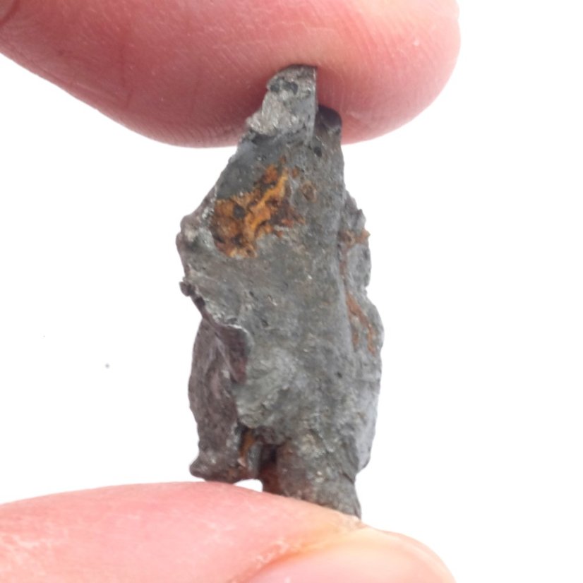Iron meteorite - Sichote Alin - 8.49 grams