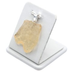 Libyan Desert Glass Pendant – 3.95 g of Cosmic History Within Reach