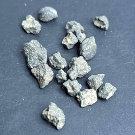 NWA 15523 - Carbonaceous chondrite CM2 - Description language - French