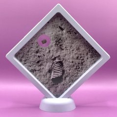 Gift Packaging for Lunar Meteorite Bechar 006 – A Unique Piece of the Moon