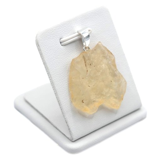 Libyan Desert Glass Pendant – 3.95 g of Cosmic History Within Reach