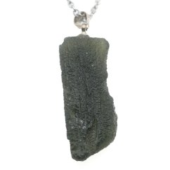 Stříbrný přívěšek s vltavínem 4,35 g - šperk s duší vesmíru